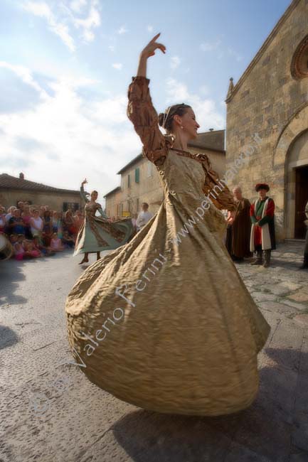 Monteriggioni: La Festa Medievale